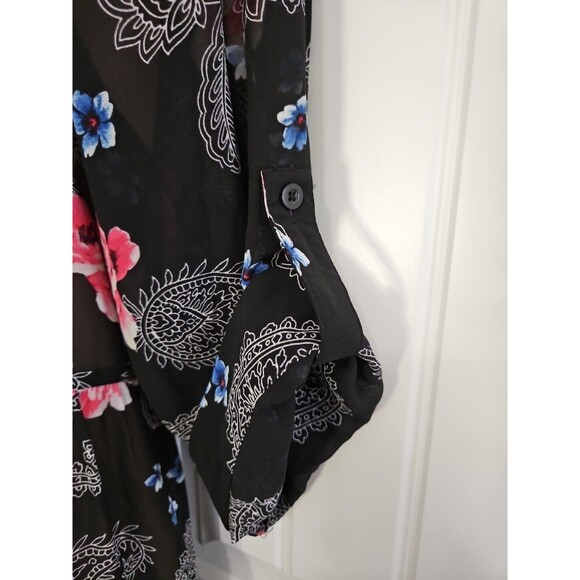 Torrid Top Hi Lo Button Front Roll Tab Sleeve Paisley And Floral Size 2 us 18-20 - Picture 6 of 10